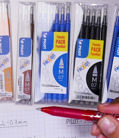 Pack 1 stylo CLIKER + 3 sets 3 recharges + 1 gomme PILOT FRIXION 07 BLEU